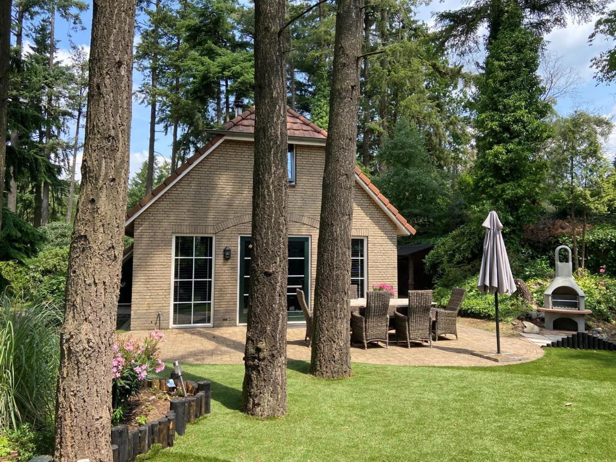 Bosboerderij De Goudsberg Met Hottub In Tuin Villa Лунтерен Екстериор снимка