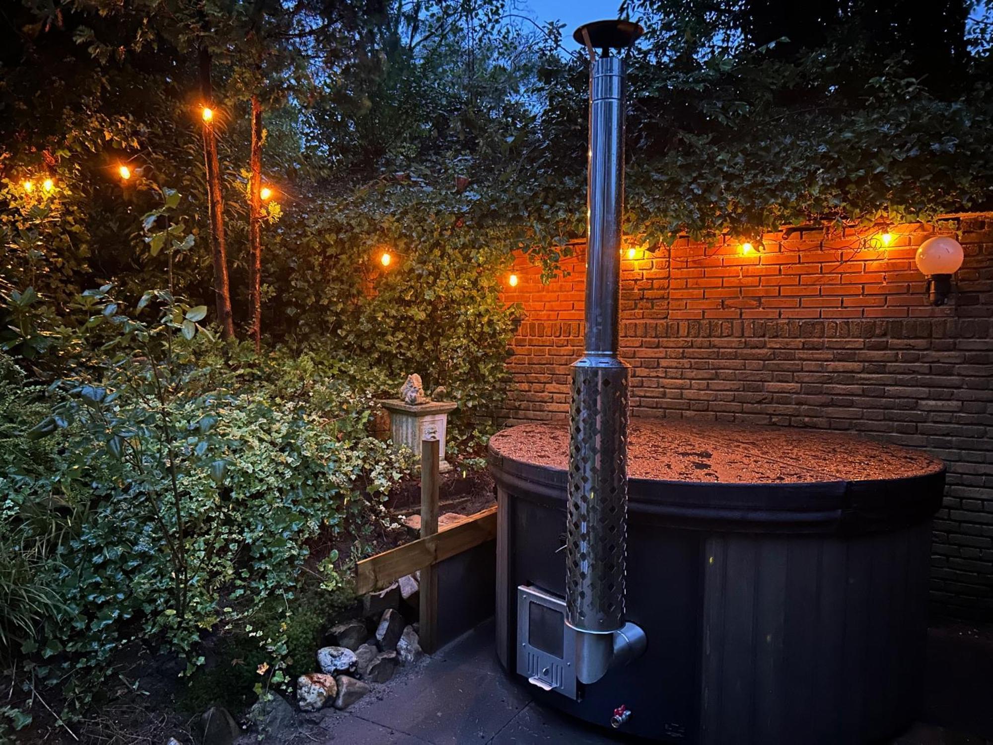 Bosboerderij De Goudsberg Met Hottub In Tuin Villa Лунтерен Екстериор снимка