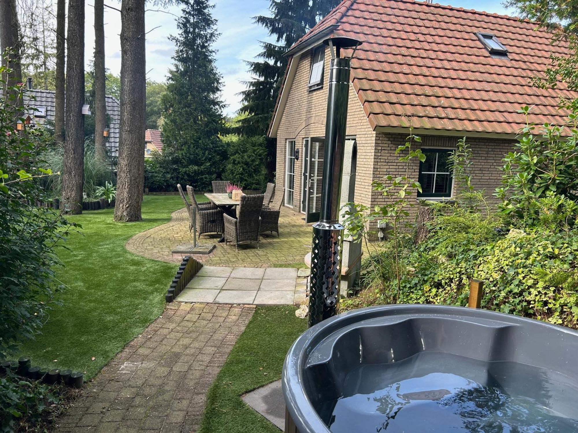 Bosboerderij De Goudsberg Met Hottub In Tuin Villa Лунтерен Екстериор снимка
