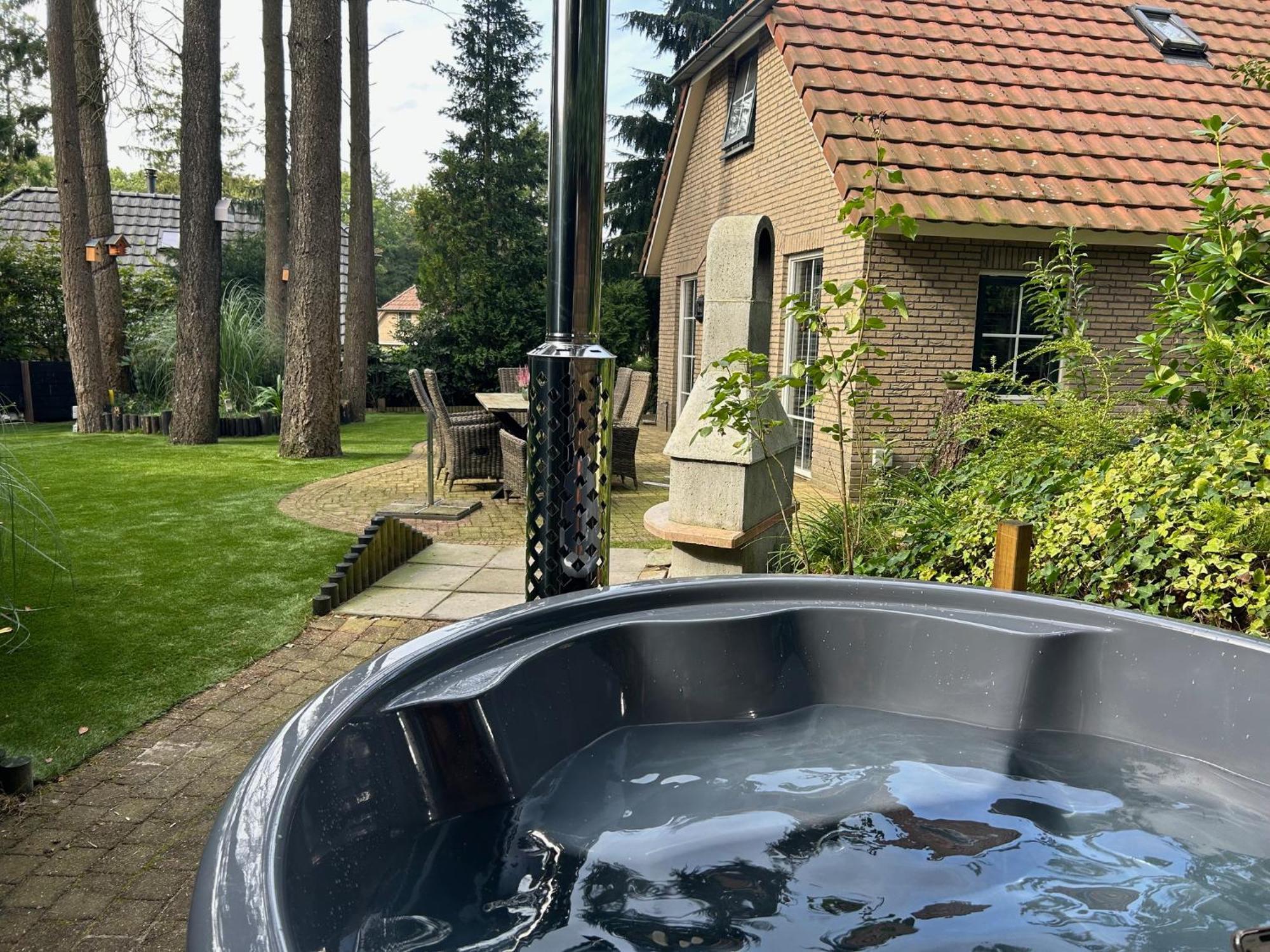Bosboerderij De Goudsberg Met Hottub In Tuin Villa Лунтерен Екстериор снимка